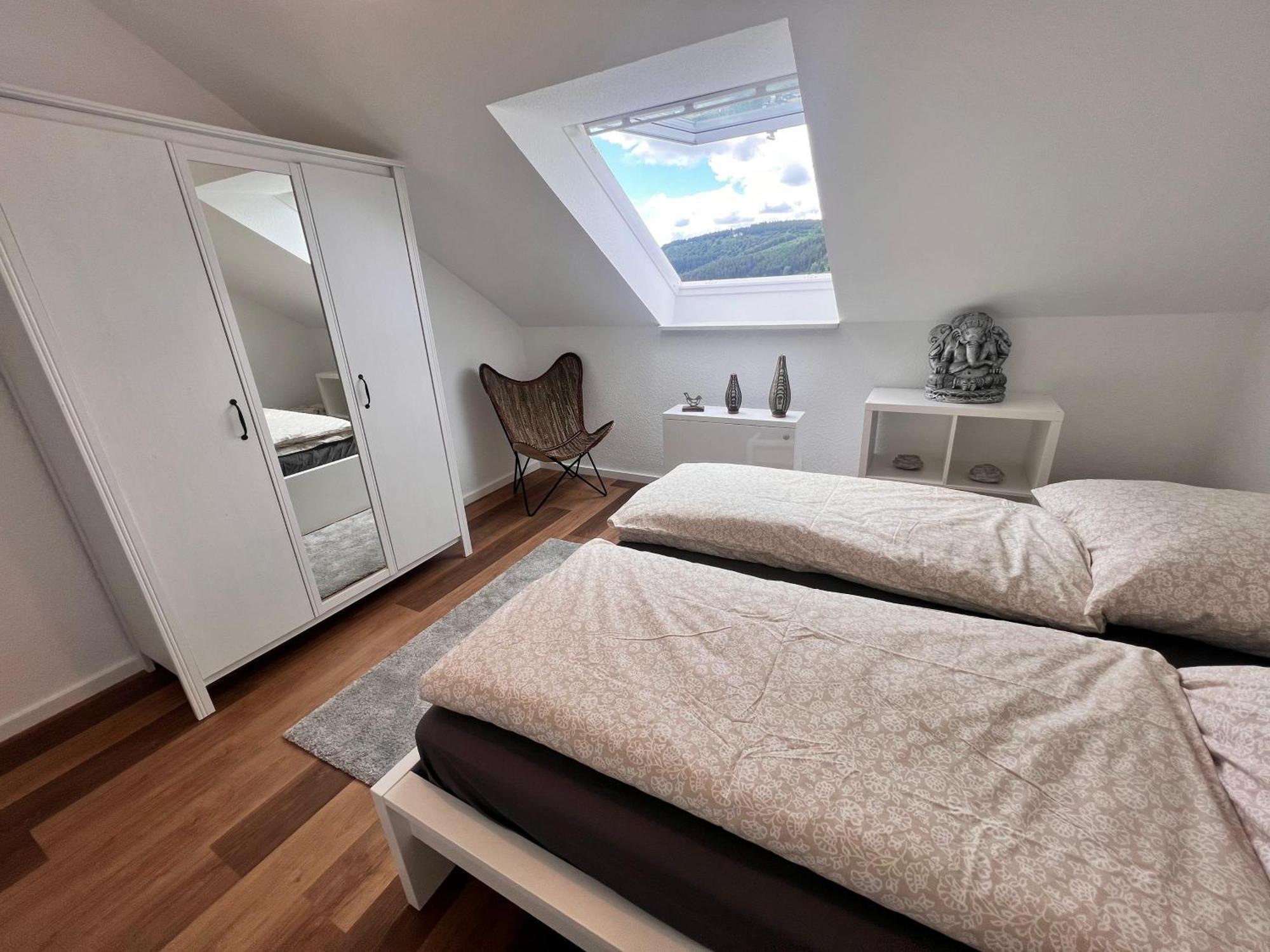 Gemuetliche 3-Zimmer-Wohnung Mit Panoramablick Und Kostenlosem Ueberdachten Parkplatz Винтерберг Екстериор снимка