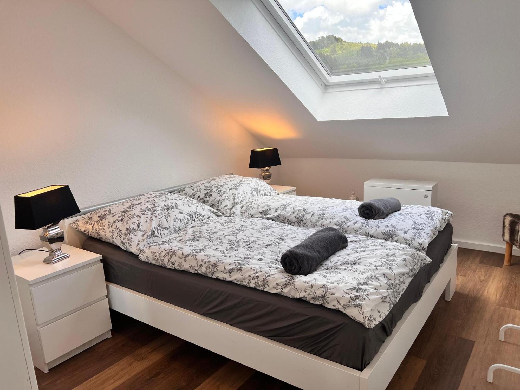 Gemuetliche 3-Zimmer-Wohnung Mit Panoramablick Und Kostenlosem Ueberdachten Parkplatz Винтерберг Екстериор снимка