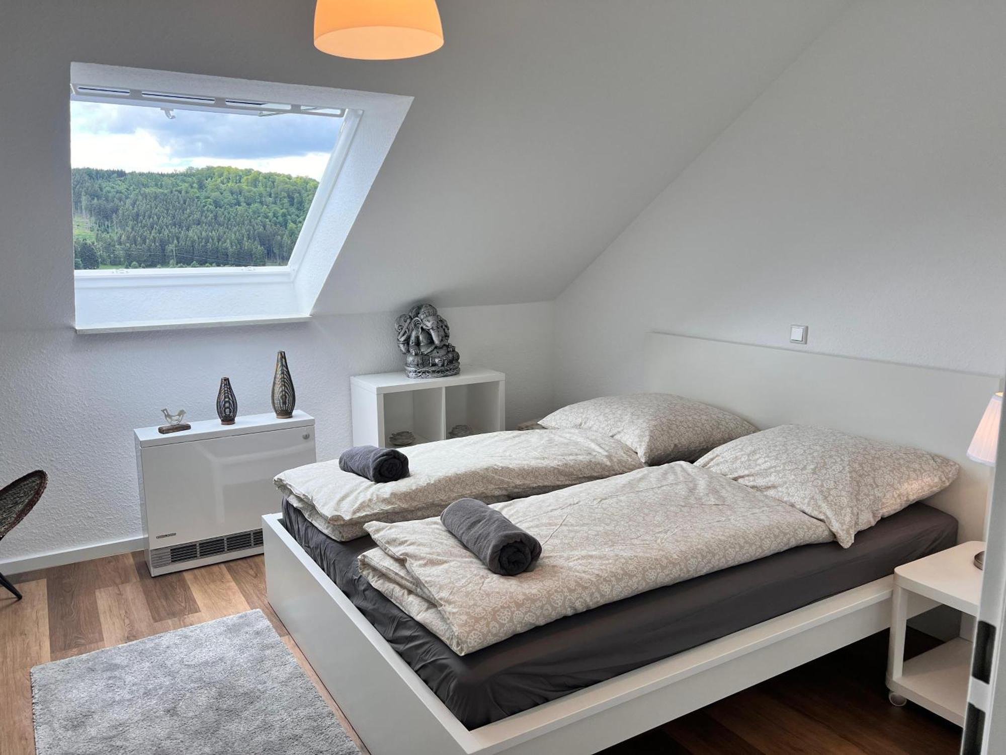 Gemuetliche 3-Zimmer-Wohnung Mit Panoramablick Und Kostenlosem Ueberdachten Parkplatz Винтерберг Екстериор снимка